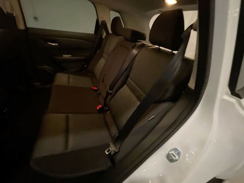 Used 2024 Nissan Rogue SV image 22