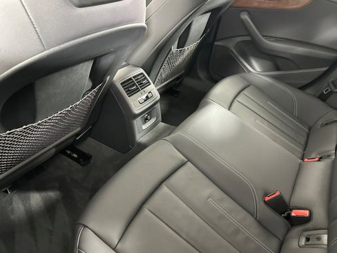 Used 2022 Audi A5 2.0T Premium image 11