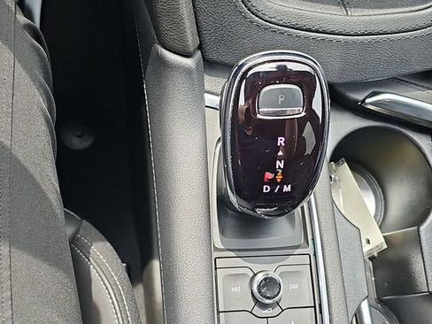 Used 2025 Cadillac XT6 Premium Luxury AWD/4WD image 18