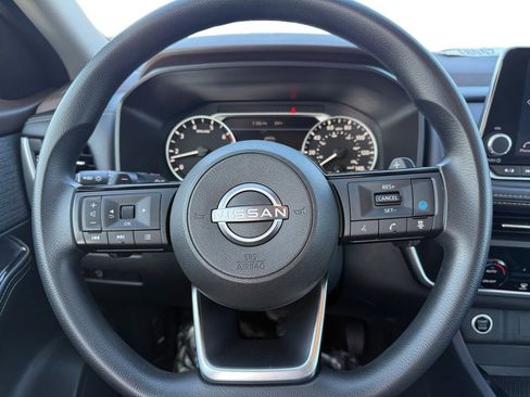 Certified 2023 Nissan Rogue SV image 12