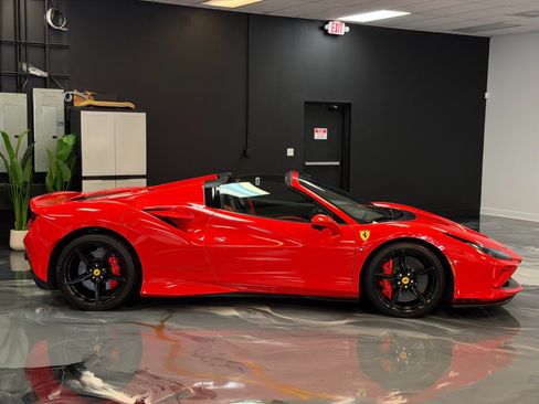 Used 2021 Ferrari F8 Tributo RWD image 12