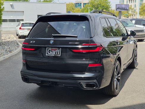 Used 2024 BMW X7 xDrive40i w/ M Sport Package AWD/4WD image 3