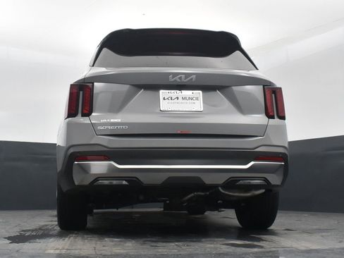 Used 2025 Kia Sorento S FWD image 35