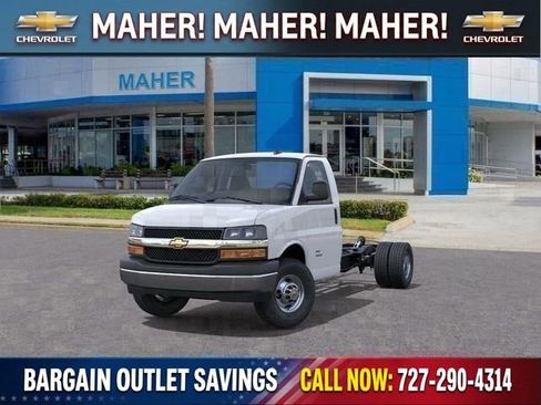 New 2025 Chevrolet Express 3500 w/ Power Convenience Package RWD image 56