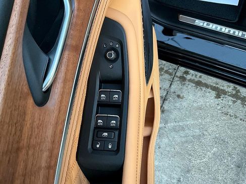 New 2025 Jeep Grand Cherokee Summit image 14