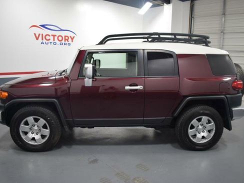 Used 2007 Toyota FJ Cruiser 2WD image 8
