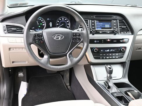 Used 2016 Hyundai Sonata SE FWD image 30