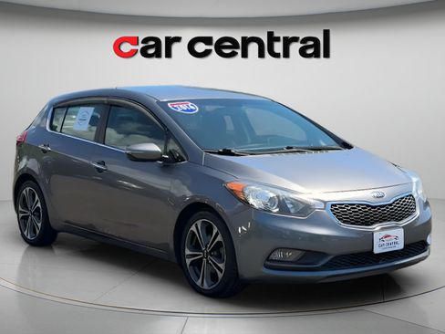 Used 2016 Kia Forte EX FWD image 7