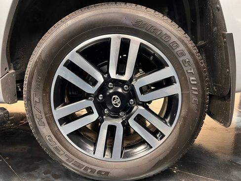Used 2024 Toyota 4Runner Limited AWD/4WD image 28