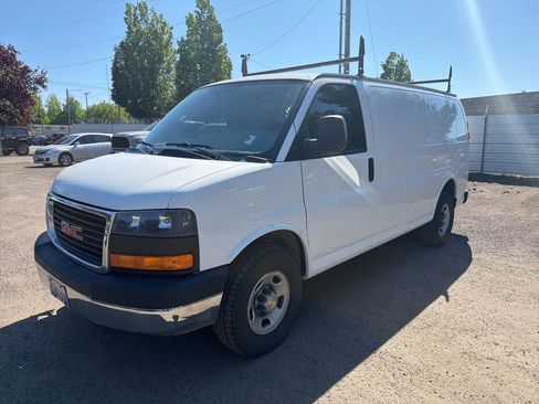 Used 2016 GMC Savana 2500 RWD image 1