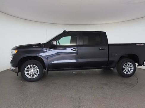 Used 2022 Chevrolet Silverado 1500 LT AWD/4WD image 6