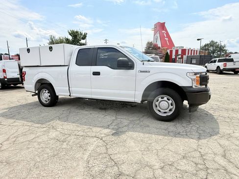 Used 2018 Ford F150 XL w/ Equipment Group 101A Mid RWD image 2