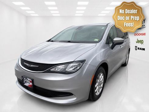 Used 2021 Chrysler Voyager LX w/ Cold Weather Group FWD image 1