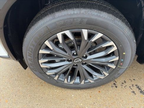 New 2026 Nissan Rogue Platinum image 10