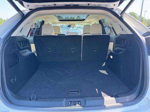 Used 2021 Ford Edge Titanium AWD/4WD image 10