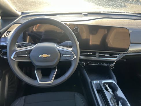 New 2026 Chevrolet Equinox EV LT image 5