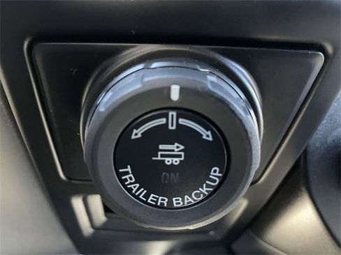 Used 2018 Ford F150 XL w/ Equipment Group 101A Mid image 11