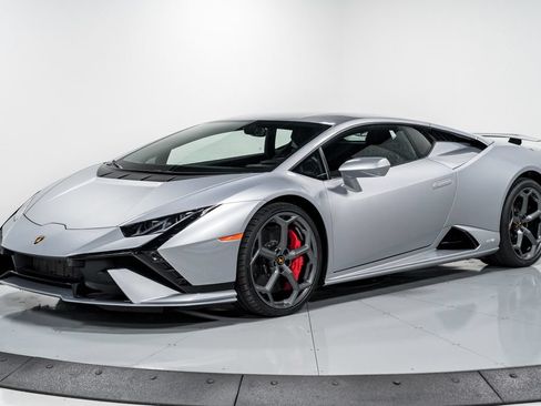 Used 2023 Lamborghini Huracan Tecnica RWD image 7