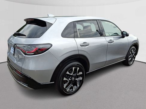Used 2026 Honda HR-V EX-L image 11