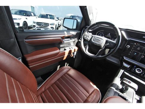 Used 2024 GMC Sierra 1500 Denali Ultimate AWD/4WD image 9