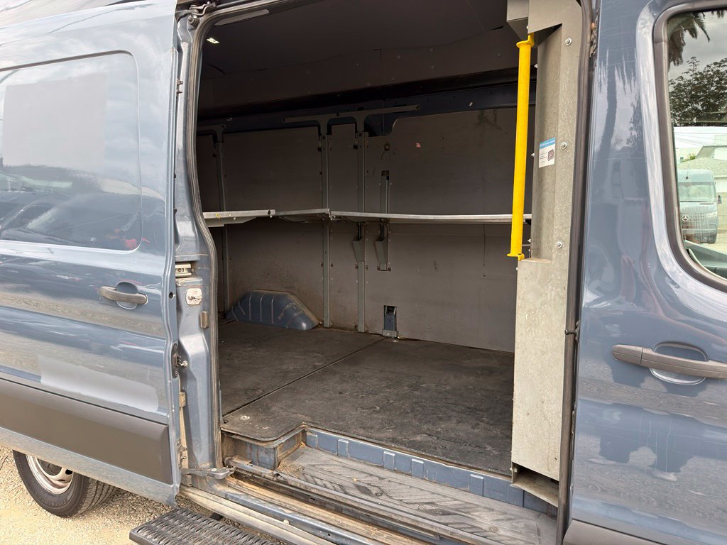 Used 2020 Ford Transit 250 148 High Roof Extended RWD image 5
