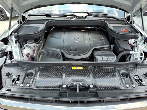 New 2026 Mercedes-Benz GLS 450 4MATIC image 10