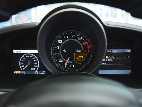Used 2013 Ferrari 458 Spider RWD image 16