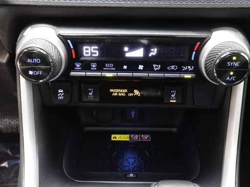 Used 2022 Toyota RAV4 XSE image 11