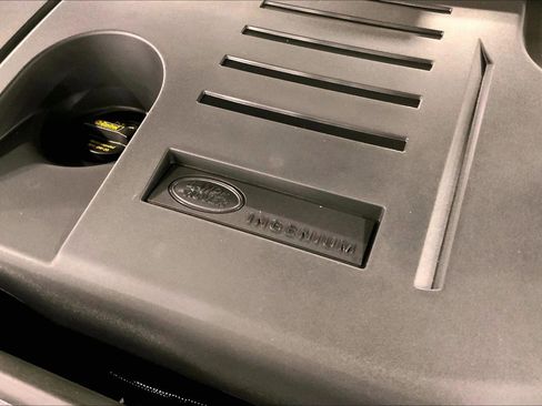 New 2025 Land Rover Range Rover SE image 17