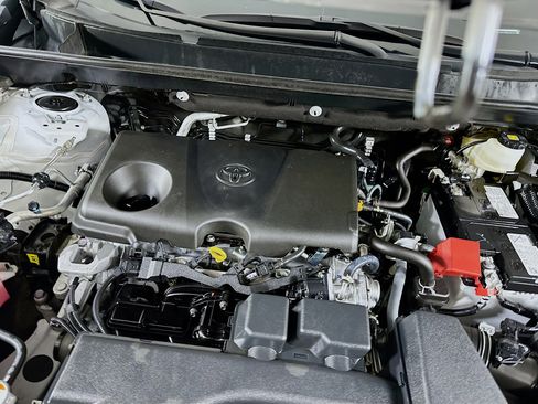 Used 2024 Toyota RAV4 LE image 32