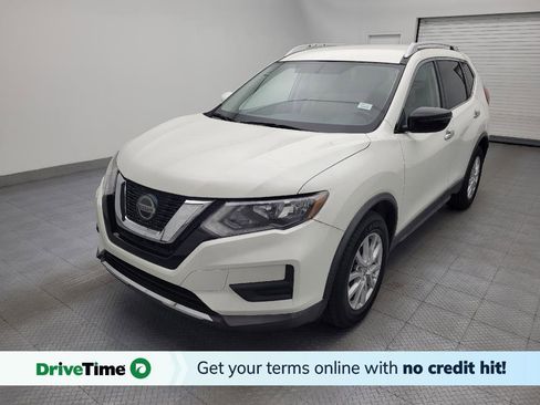 Used 2018 Nissan Rogue SV image 1