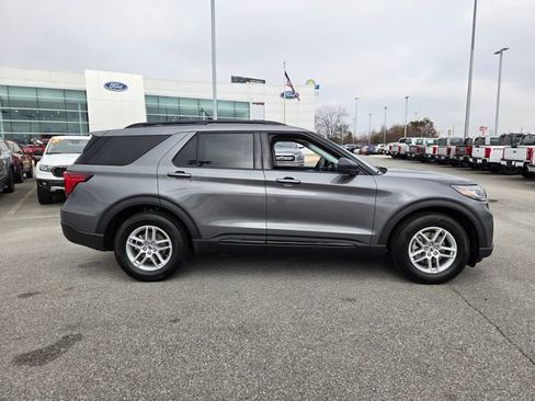 New 2026 Ford Explorer Active w/ Active Comfort Package RWD image 44