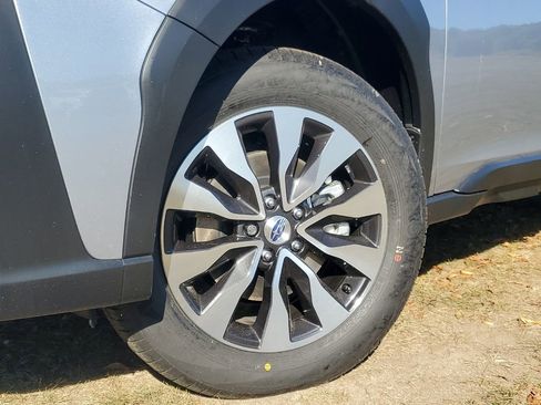 Certified 2025 Subaru Outback Touring XT AWD/4WD image 5
