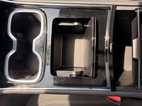 Used 2024 Chevrolet Traverse LT image 17