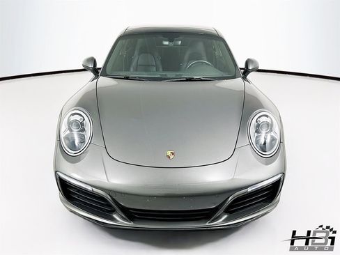 Used 2018 Porsche 911 Carrera RWD image 3