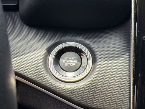 Used 2024 Jeep Grand Cherokee Laredo RWD image 26