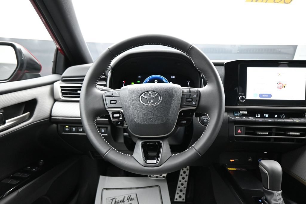 Used 2026 Toyota Camry SE FWD image 15