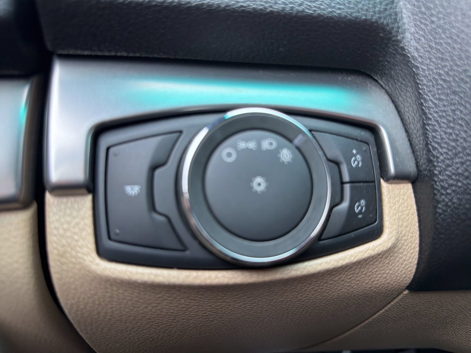 Used 2016 Ford Explorer 4WD image 17