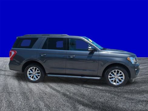 Certified 2020 Ford Expedition XLT w/ Equipment Group 202A image 3