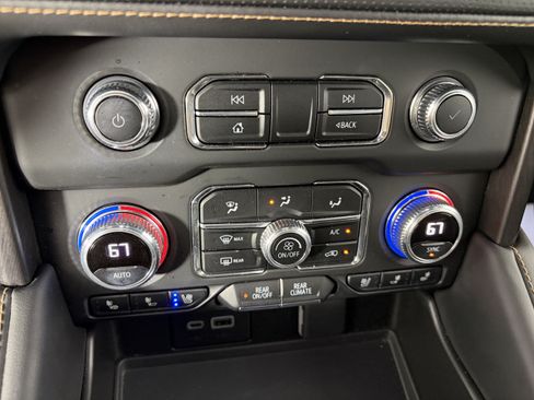 Used 2023 GMC Yukon AT4 w/ LPO, Floor Liner Package AWD/4WD image 27