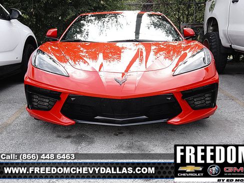 Used 2022 Chevrolet Corvette Stingray Preferred Cpe w/ 2LT RWD image 2