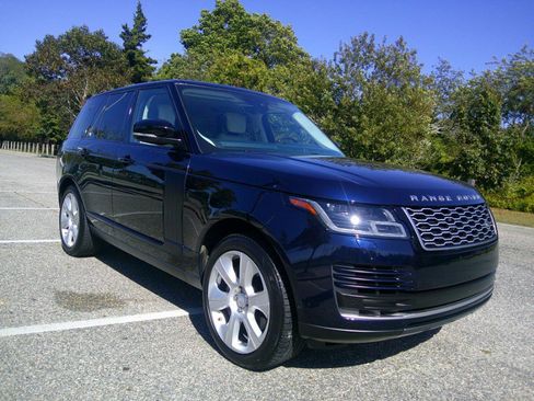 Used 2020 Land Rover Range Rover HSE image 9