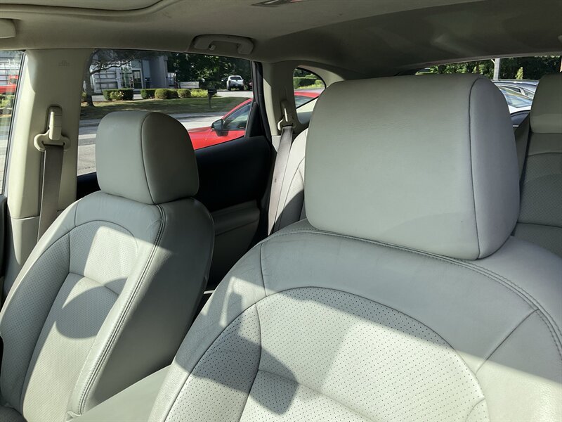 Used 2011 Nissan Rogue SV w/ SL Pkg AWD/4WD image 21