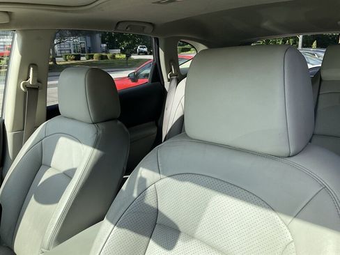 Used 2011 Nissan Rogue SV w/ SL Pkg AWD/4WD image 21
