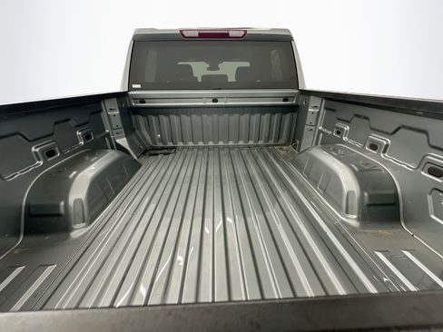 Used 2024 Chevrolet Silverado 1500 LT AWD/4WD image 30