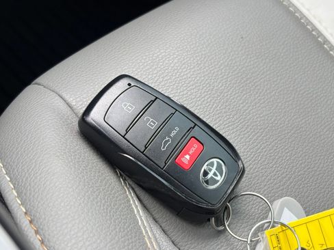 Used 2025 Toyota Camry SE FWD image 26