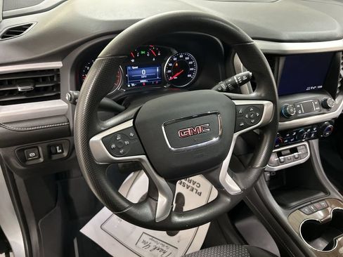 Certified 2023 GMC Acadia SLE w/ Driver Convenience Package AWD/4WD image 4