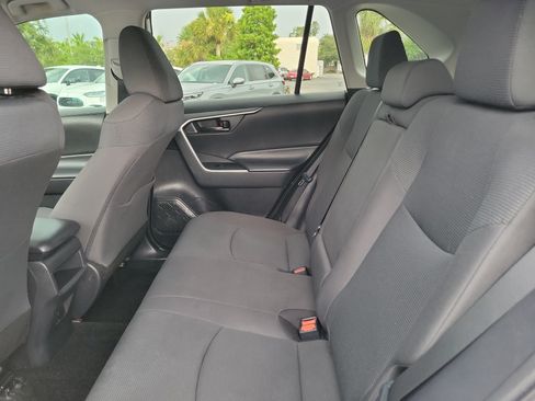 Used 2020 Toyota RAV4 LE FWD image 14