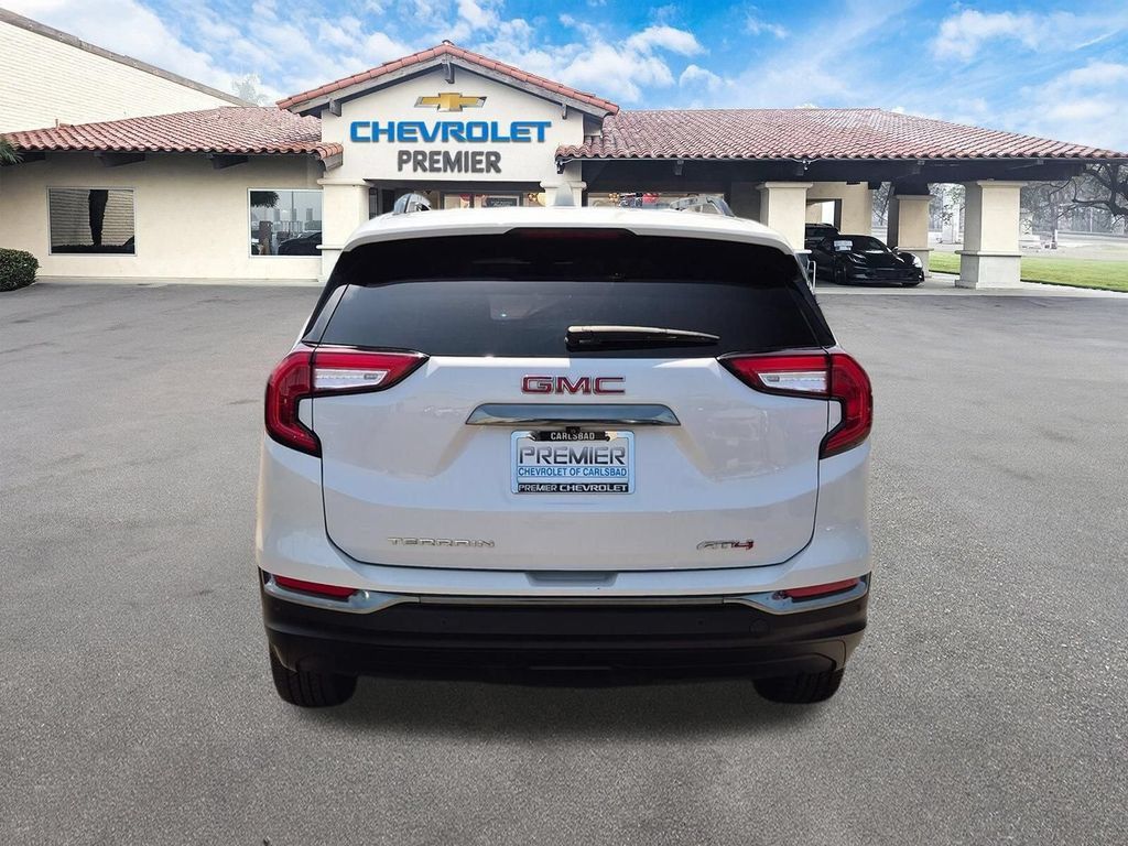Used 2024 GMC Terrain AT4 w/ Infotainment Package II AWD/4WD image 7