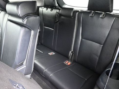 Certified 2021 Toyota Highlander XLE image 25